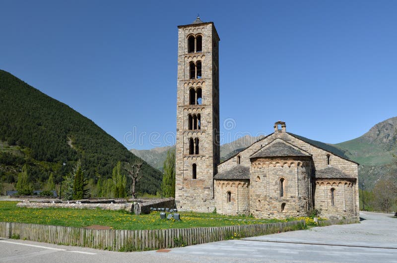 Katalanische romanische Kirche des vall de Boi lizenzfreies stockbild Katalanische romanische Kirche des vall de Boi lizenzfreies stockbild