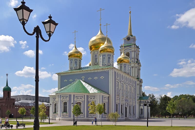 Stadt Tula. Russland Am 17. April 2020 : Ein Leerer Innenhof Und Ein