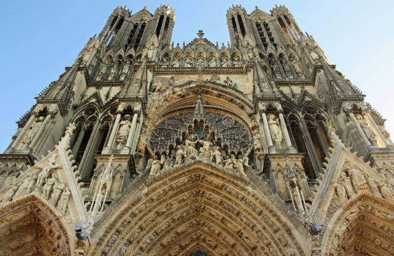 Kathedrale in Reims (Frankreich) lizenzfreie stockfotografie Kathedrale in Reims (Frankreich) lizenzfreie stockfotografie