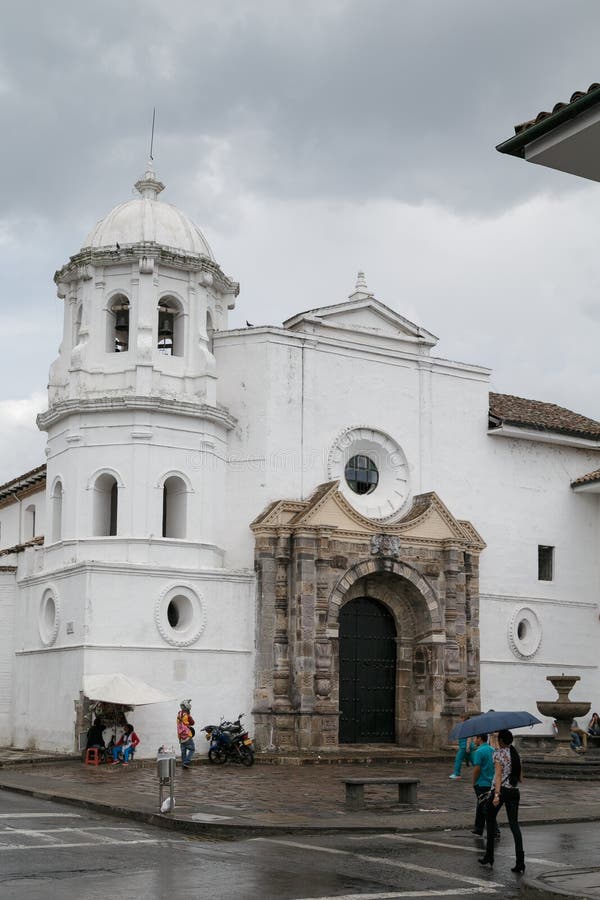 Katholieke kathedraal in witte stad popayan Colombia Zuid-Amerika royalty-vrije stock afbeelding Katholieke kathedraal in witte stad popayan Colombia Zuid-Amerika royalty-vrije stock afbeelding