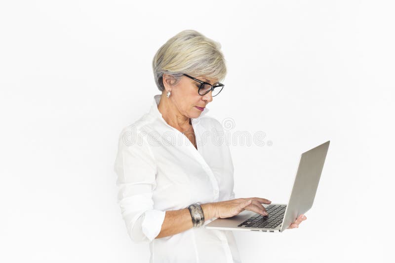 Kaukaski Biznesowej kobiety laptop Nieszczęśliwy zdjęcia royalty free Kaukaski Biznesowej kobiety laptop Nieszczęśliwy zdjęcia royalty free