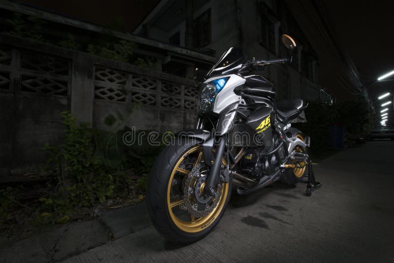 Kawasaki Er6n with Lightpainting Photography. Editorial Image - Image of thailand, lightpainting: 116621895 Kawasaki Er6n with Lightpainting Photography. Editorial Image - Image of thailand, lightpainting: 116621895
