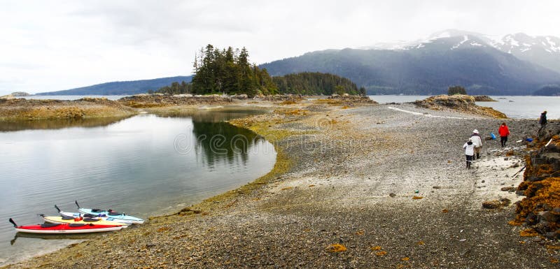 Kayaking Alaska - Shore Lunch