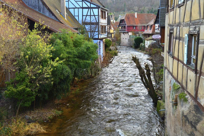 Kaysersberg στην αλσατία ένα από τα πιο όμορφα χωριά της γαλλίας. στοκ φωτογραφίες με δικαίωμα ελεύθερης χρήσης