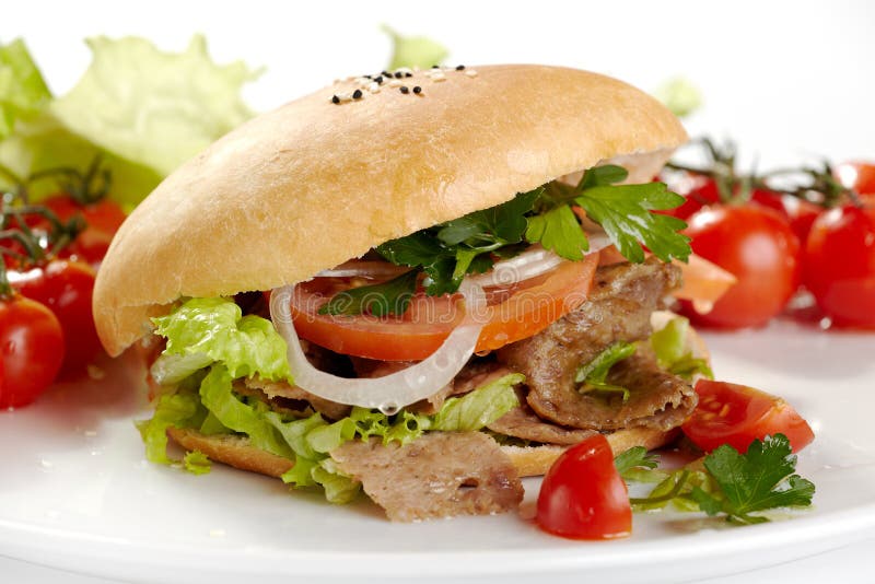 Kebab panino con carne e verdure.