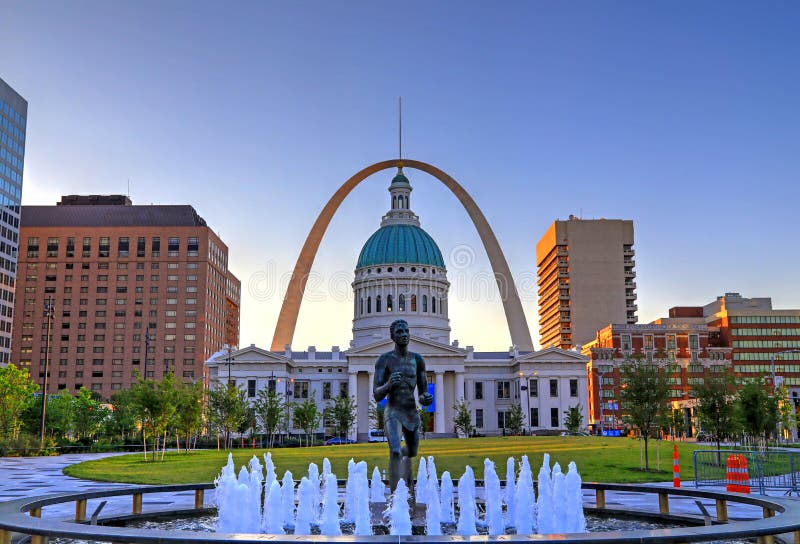 July 7, 2017 - St. Louis, Missouri - Keiner Plaza and the Gateway Arch in St. Louis, Missouri. July 7, 2017 - St. Louis, Missouri - Keiner Plaza and the Gateway Arch in St. Louis, Missouri.