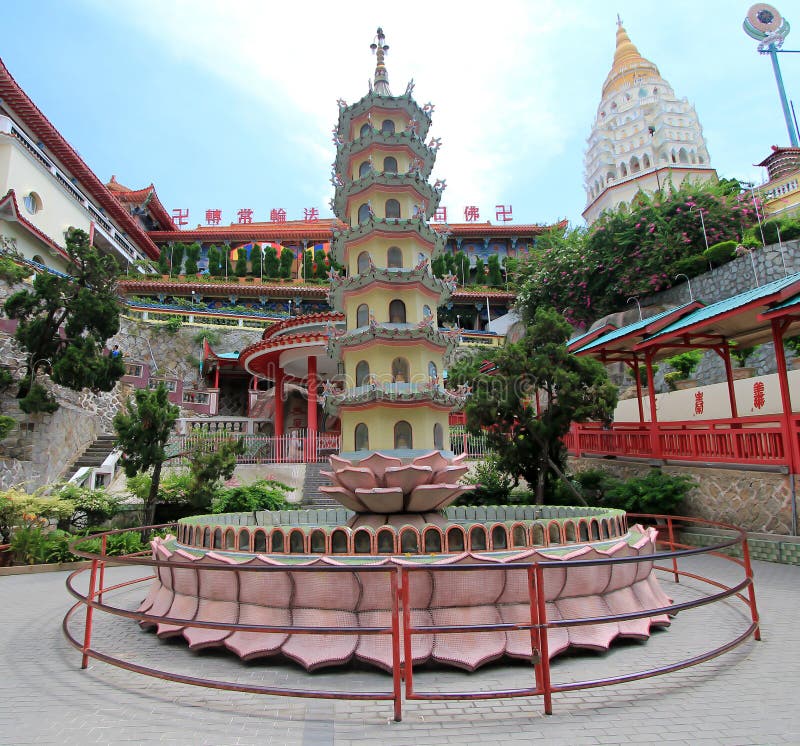 Kek Lok Si temple editorial photography. Image of tourism - 36199137