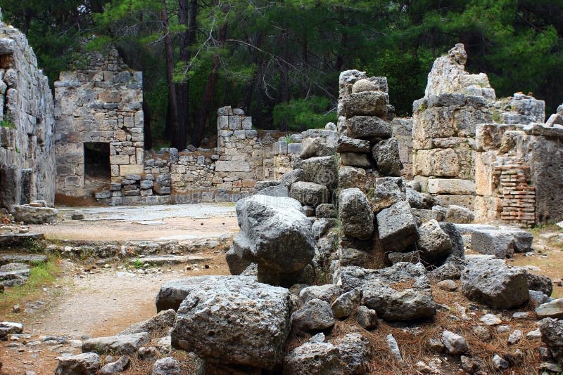 Kemer, Turcja, Maj 2017 Ruiny antyczny miasto Phaselis zdjęcie royalty free Kemer, Turcja, Maj 2017 Ruiny antyczny miasto Phaselis zdjęcie royalty free