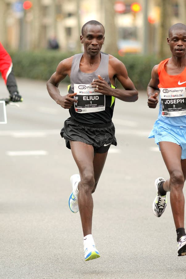 Kenijski przyrodni dystansowy biegacz Eliud Kipchoge zdjęcia stock Kenijski przyrodni dystansowy biegacz Eliud Kipchoge zdjęcia stock