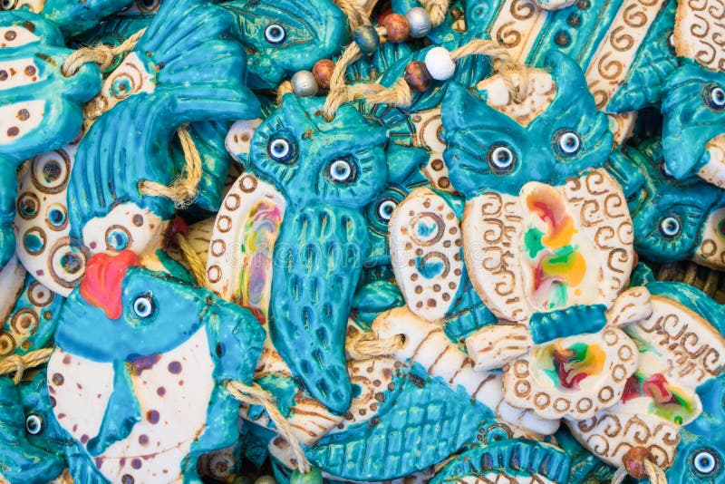 Keramische Eulenzahl Blaue Augen formten Perlen des bösen Blicks stockbild Keramische Eulenzahl Blaue Augen formten Perlen des bösen Blicks stockbild