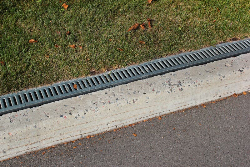 Kerbside and rainwater drainage system in a park