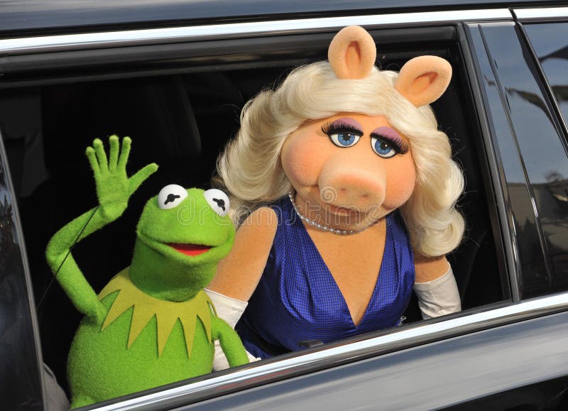 Kermit la grenouille et la Mlle Piggy photo stock Kermit la grenouille et la Mlle Piggy photo stock