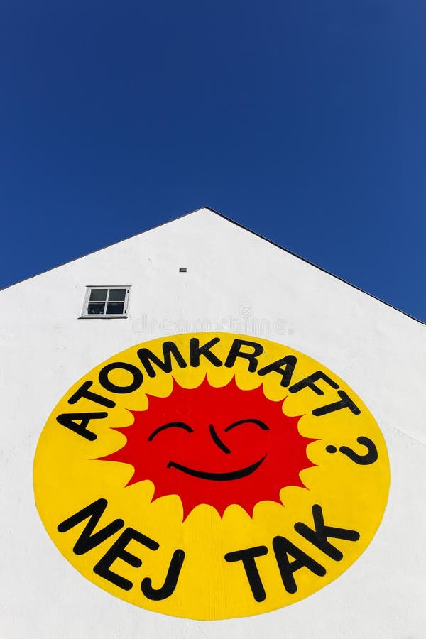 Kernenergie, Geen Dankembleem op een muur in Aarhus stock foto's Kernenergie, Geen Dankembleem op een muur in Aarhus stock foto's