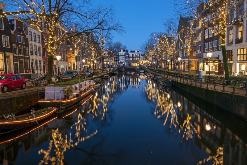 hoekpunt Ophef spectrum Kerst in Amsterdam , Nederland Bij Zonsondergang Redactionele Afbeelding -  Image of brug, nederlands: 207371180