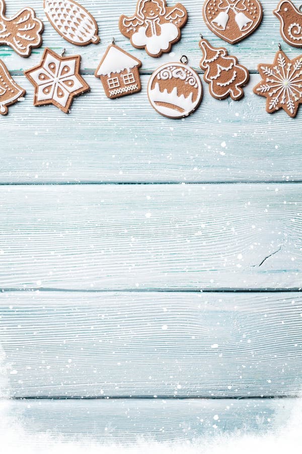 Kerstmisachtergrond met peperkoekkoekjes royalty-vrije stock afbeelding Kerstmisachtergrond met peperkoekkoekjes royalty-vrije stock afbeelding