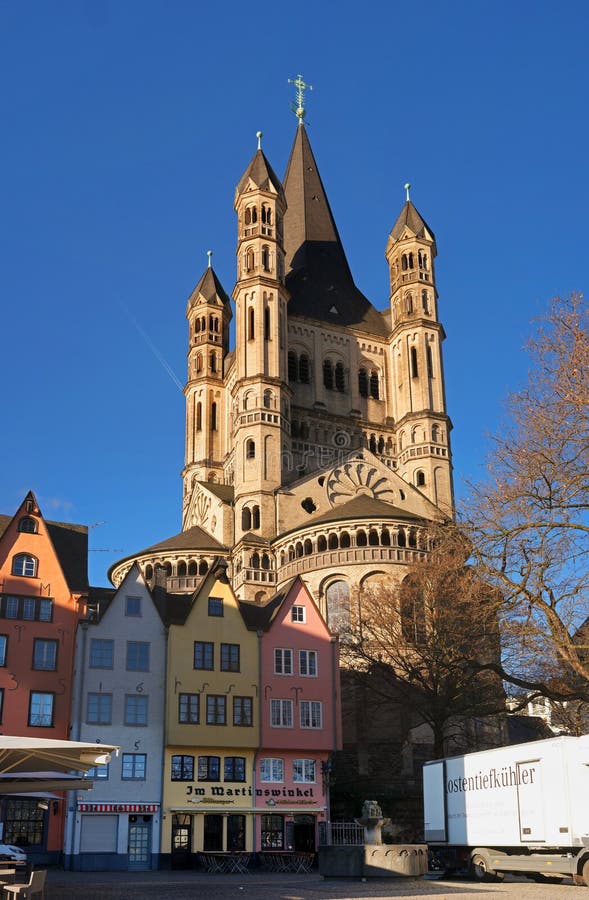 Keulen, Duitsland - Januari 19, 2017: Kerk van Brutost Martin royalty-vrije stock foto's Keulen, Duitsland - Januari 19, 2017: Kerk van Brutost Martin royalty-vrije stock foto's