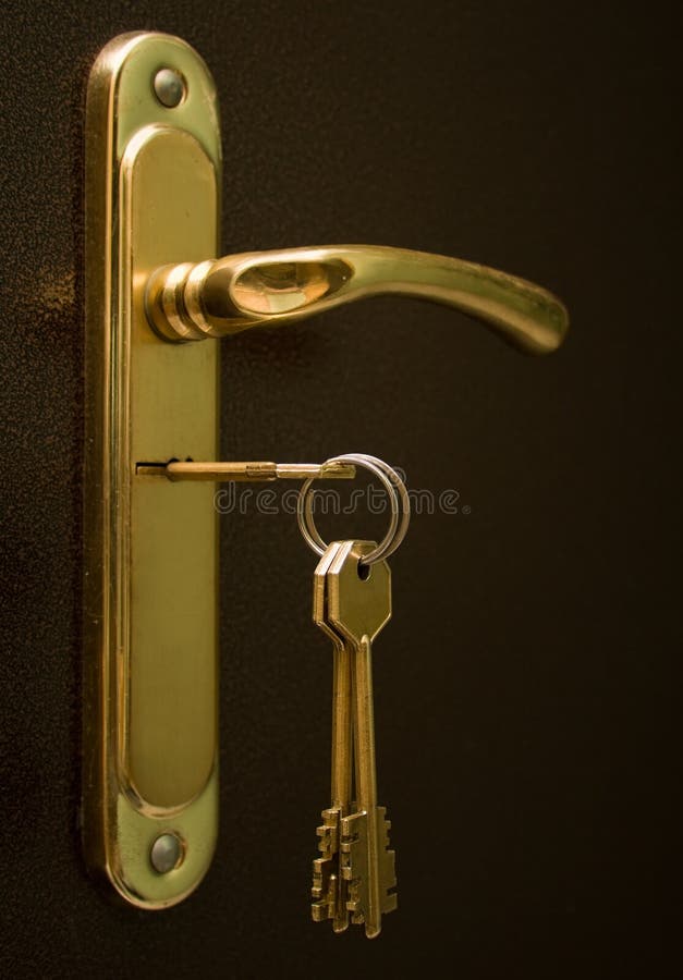 Keys in a keyhole