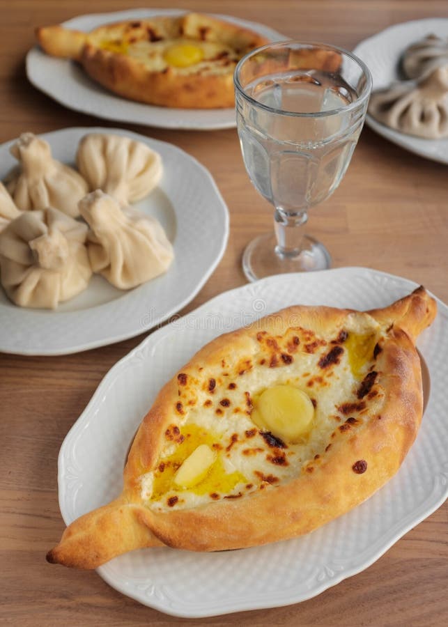 Хинкали и хачапури по аджарски