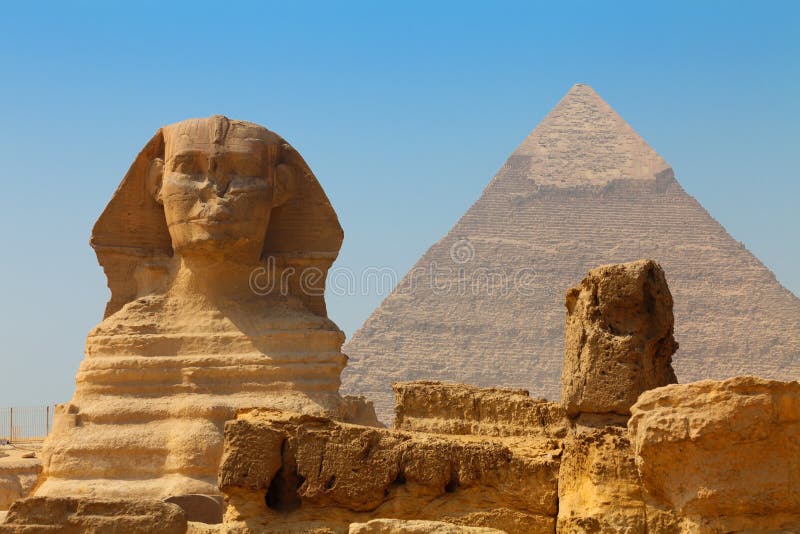 khafrepyramidsphinx royaltyfria foton khafrepyramidsphinx royaltyfria foton