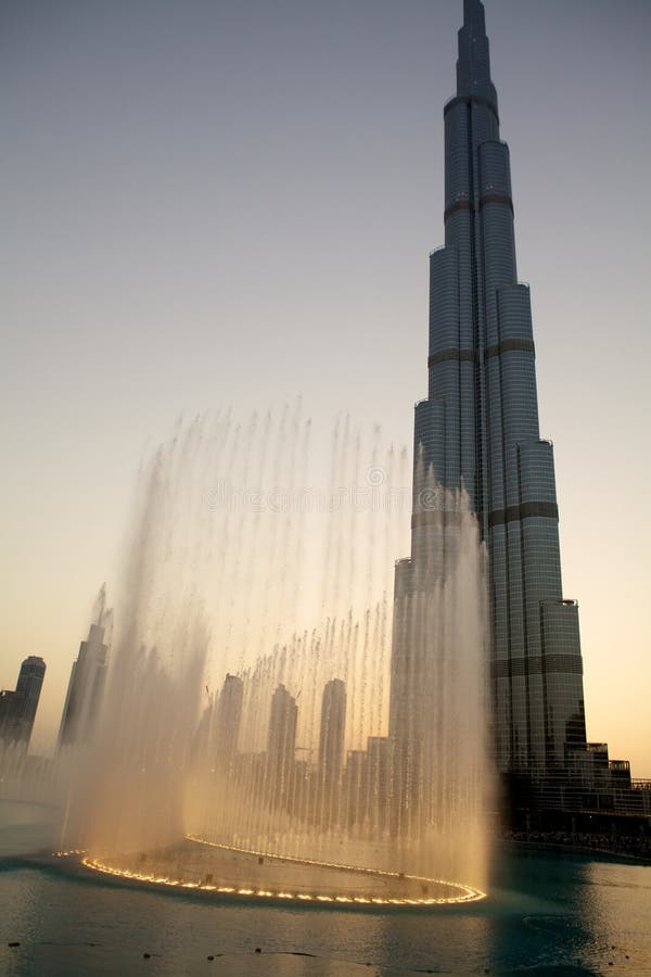 Khalifa фонтана burj