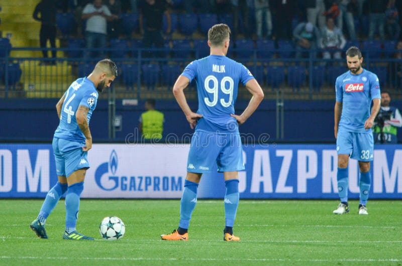 KHARKIV, de OEKRAÏNE - September 13, 2017: Lorenzo Insigne heft Th op stock foto KHARKIV, de OEKRAÏNE - September 13, 2017: Lorenzo Insigne heft Th op stock foto