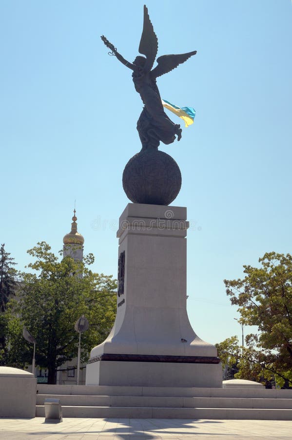Kharkiv Monumet flyg Ukraina royaltyfria foton Kharkiv Monumet flyg Ukraina royaltyfria foton