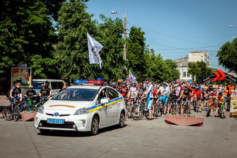 Khmelnitsky, Ukraine - 31. Mai 2015 Das Auto der neuen Polizei e lizenzfreies stockbild Khmelnitsky, Ukraine - 31. Mai 2015 Das Auto der neuen Polizei e lizenzfreies stockbild