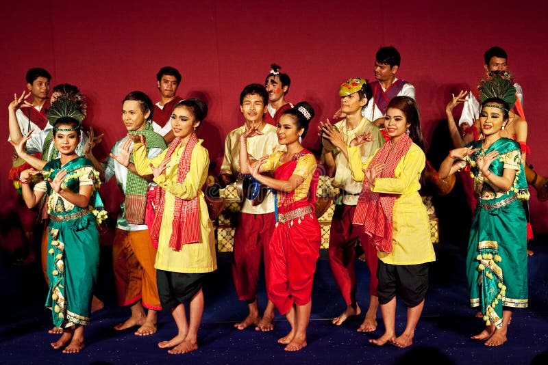 Khmer Folk Dancers, Cambodia Editorial Image - Image of cultural, actor ...