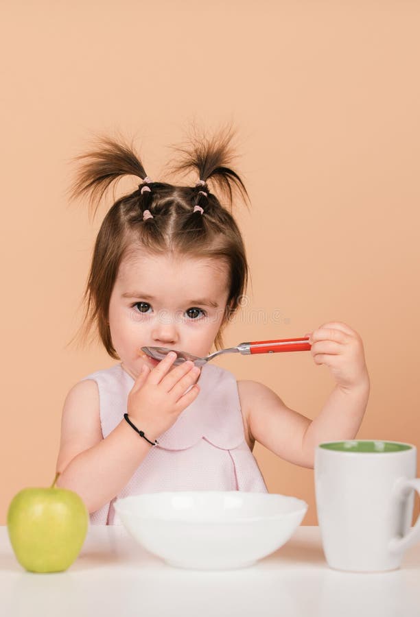 Kid Eat Healthy Nutrition Baby Food Babies Eating With Spoon Kid Girl Eating Healthy Food kid-eat-healthy-nutrition-baby-food-babies-eating-with-spoon-kid-girl-eating-healthy-food