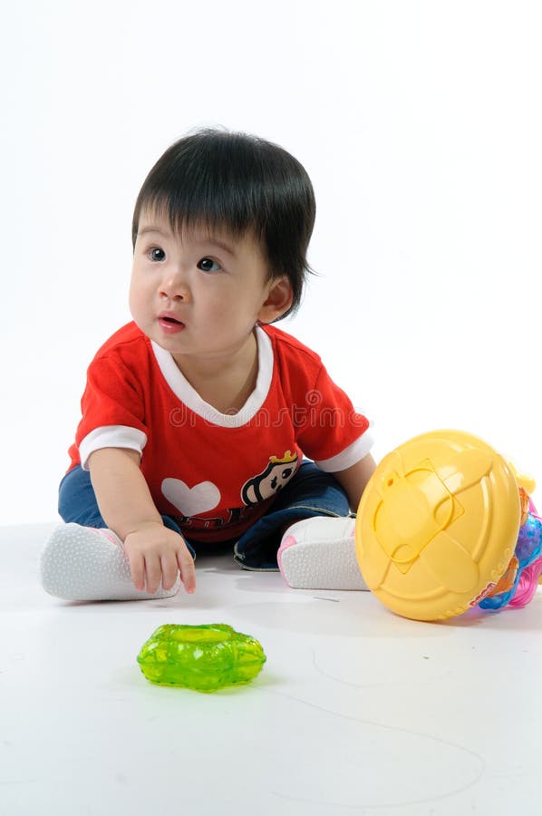 Kid playing toy