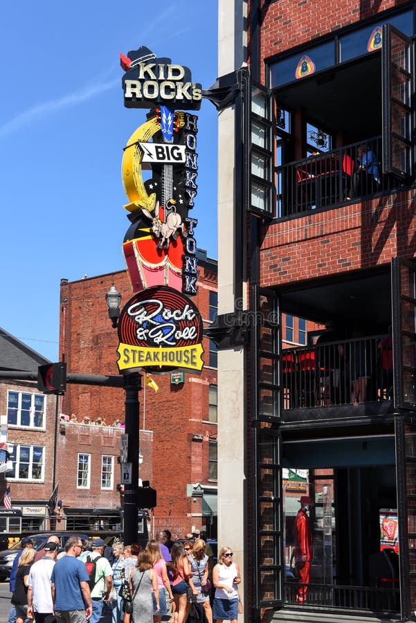 Kid Rockâ€™s restaurant/bar in Nashville with controversial sign