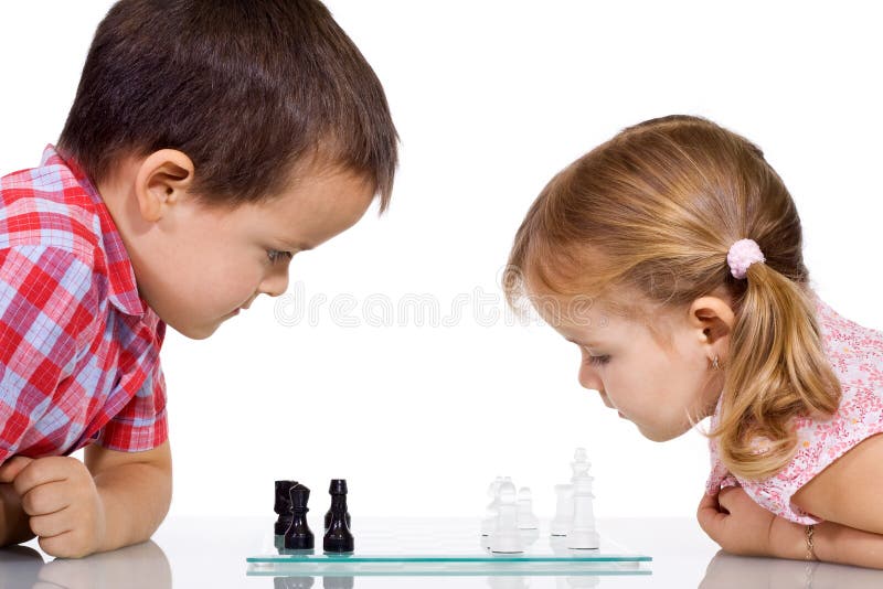 103 fotos de stock e banco de imagens de Children Chess Online - Getty  Images