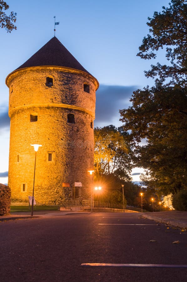 Kiek in DE Kök, middeleeuwse vestingwerk 's nachts toren stock fotografie Kiek in DE Kök, middeleeuwse vestingwerk 's nachts toren stock fotografie