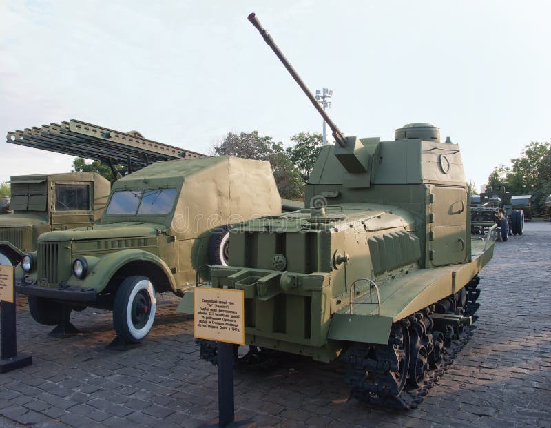 Kiev, improvised wwii light tank (armored tractor)