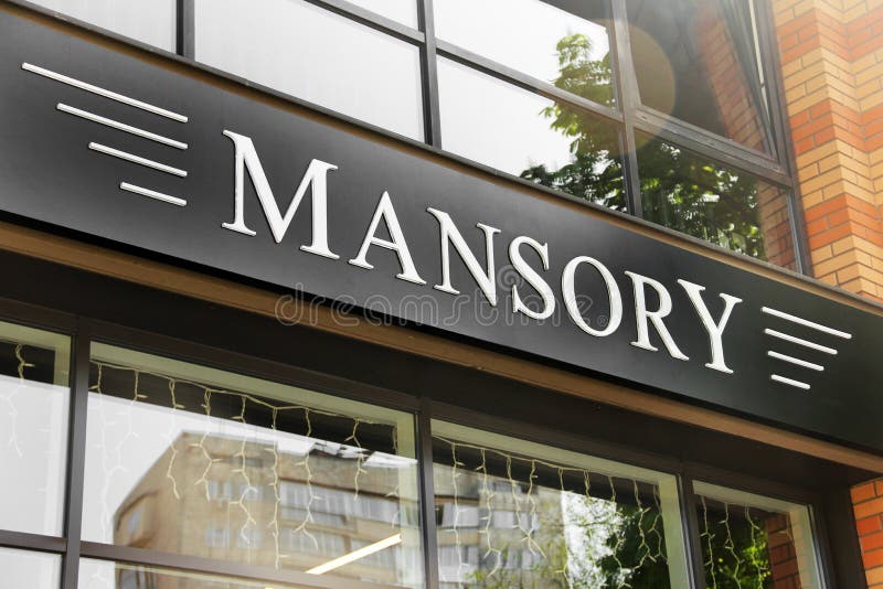 Kiev, Ucrania - 3 de mayo de 2019: Salón del automóvil de Mansory en la ciudad foto de archivo libre de regalías Kiev, Ucrania - 3 de mayo de 2019: Salón del automóvil de Mansory en la ciudad foto de archivo libre de regalías