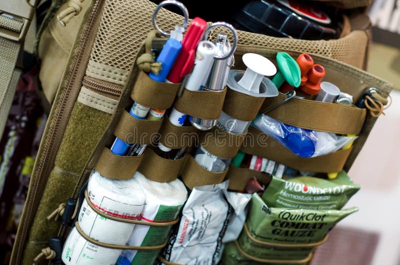 Kiev, Ucrania - 10 de octubre de 2018: Equipo de primeros auxilios de los militares ARMAS Y SEGURIDAD internacionales 2018 de la foto de archivo libre de regalías Kiev, Ucrania - 10 de octubre de 2018: Equipo de primeros auxilios de los militares ARMAS Y SEGURIDAD internacionales 2018 de la foto de archivo libre de regalías