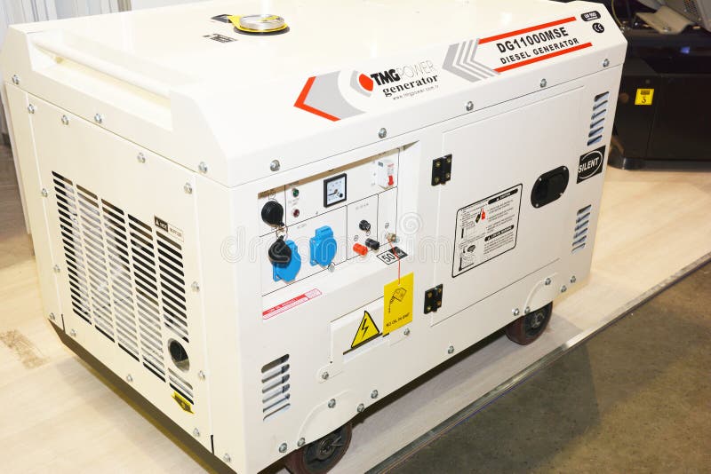 KIEW, UKRAINE - April, 05, 2019: Reserveleistungsaushilfsgenerator für Büro stockfotografie KIEW, UKRAINE - April, 05, 2019: Reserveleistungsaushilfsgenerator für Büro stockfotografie