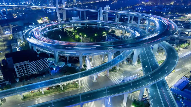 Kina Shanghai Nanpu bro med tidschackningsperiod för tung trafik