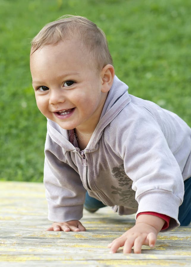 Kind op de speelplaats royalty-vrije stock foto's