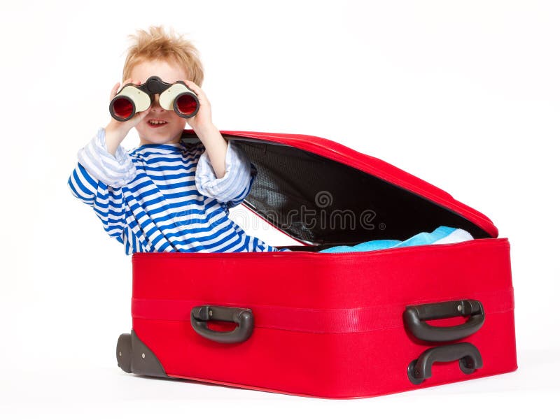 Kind mit Binokelsegel im Koffer lizenzfreie stockfotos Kind mit Binokelsegel im Koffer lizenzfreie stockfotos