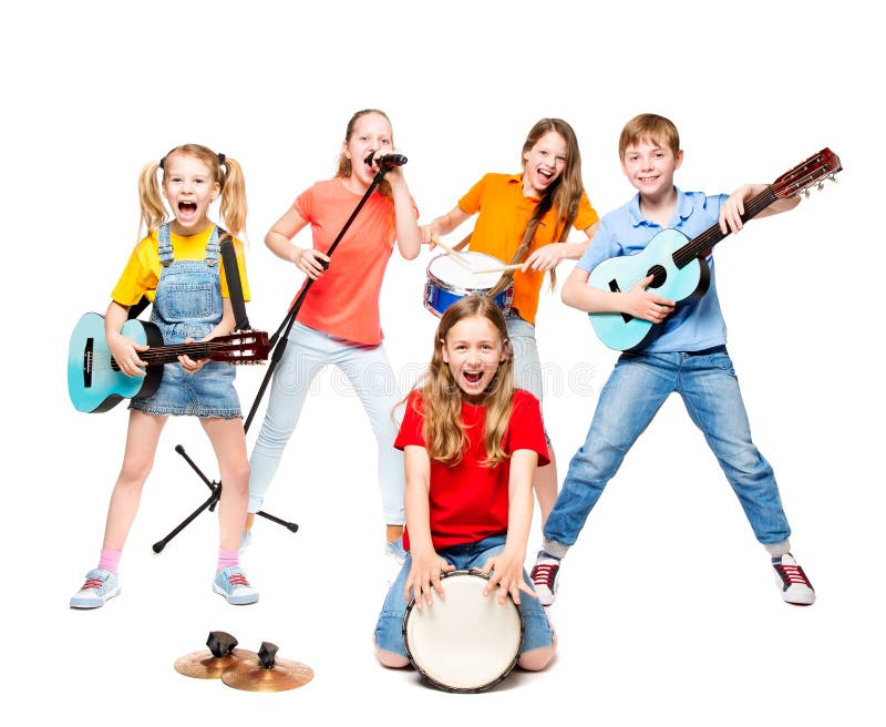 Kinder gruppieren das Spielen auf Musik-Instrumenten, Kindermusikalische Band auf Weiß