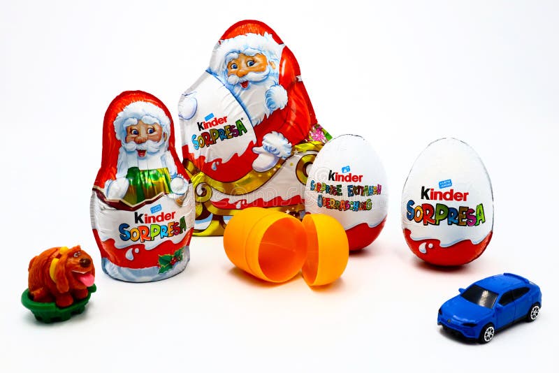 Brandweerman tuberculose Worden Kinder Surprise Chocolate Eggs - Christmas Edition Editorial Image - Image  of editorial, claus: 186637605