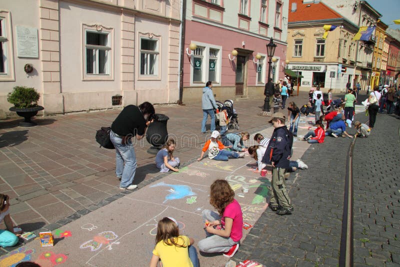 Kinder malen stockfotos