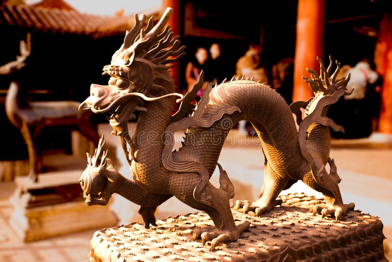 Kinesisk drakestaty inom Forbidden City fotografering för bildbyråer Kinesisk drakestaty inom Forbidden City fotografering för bildbyråer