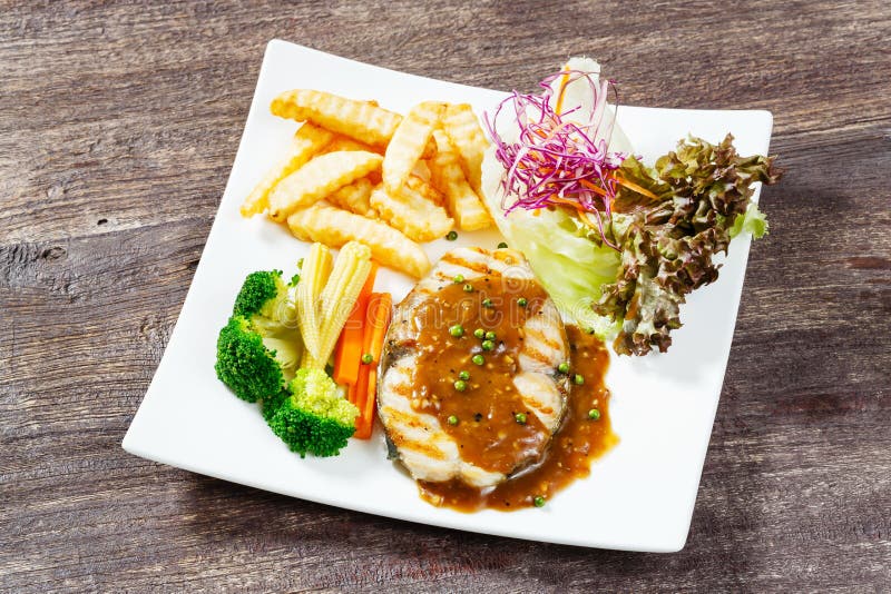 King mackerel steak stock image. Image of green, barbecue 66213301