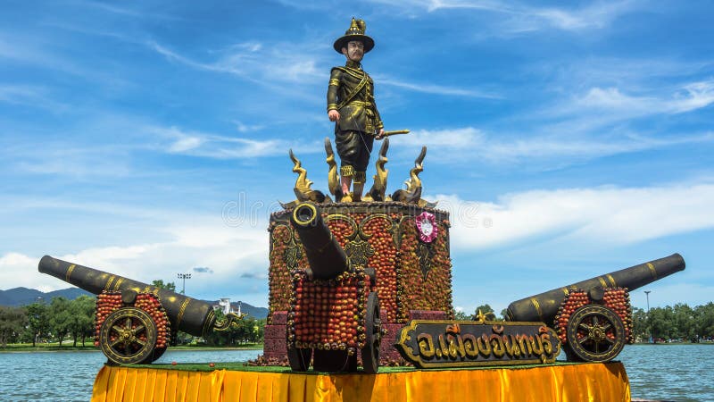 The king of thonburi statue