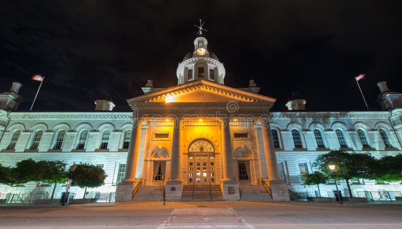 Kingston City Hall, Ontario bij Nacht stock foto Kingston City Hall, Ontario bij Nacht stock foto