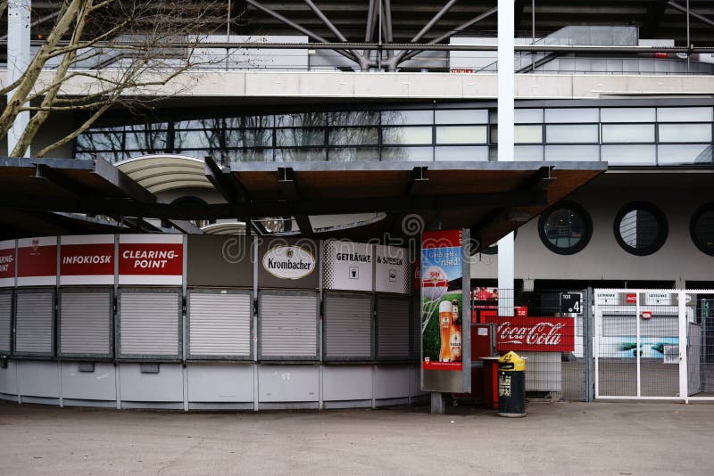 Kiosk Mercedes Benz Arena Redaktionelles Bild Bild Von Getrank 111029290