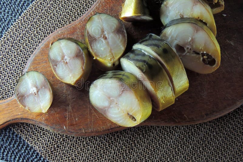 Kippers na desce zdjęcie stock Kippers na desce zdjęcie stock