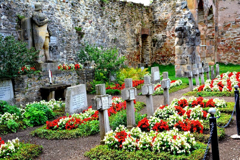 Kirchhof In Mittelalterlichem Kloster Carta Nahe Sibiu, Transilvania